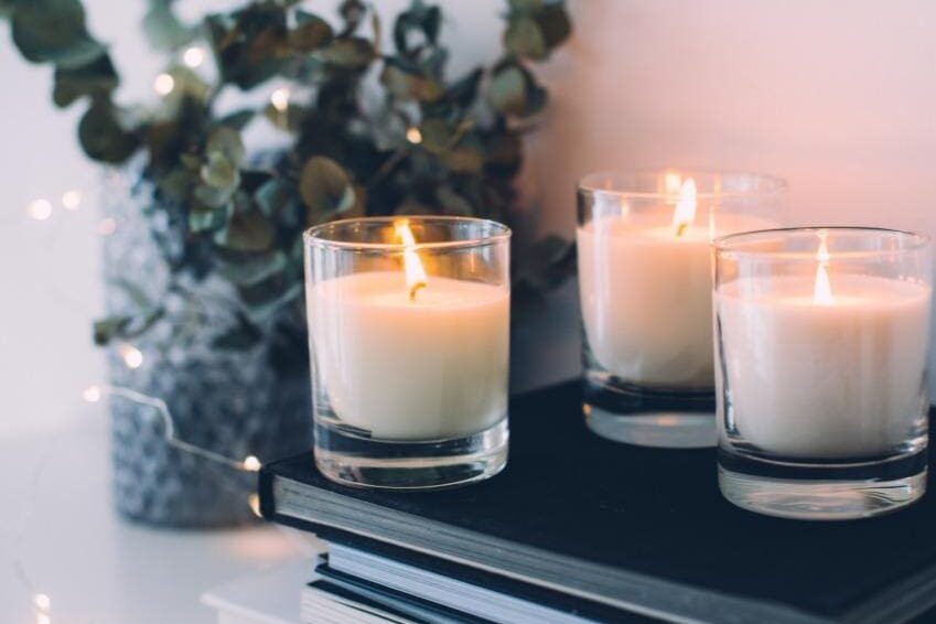 4 Best Scented Candle Fragrance for Working at Home